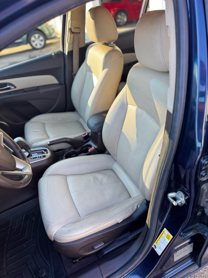 Chevrolet Cruze 4dr Sdn LT w/2LT 2011