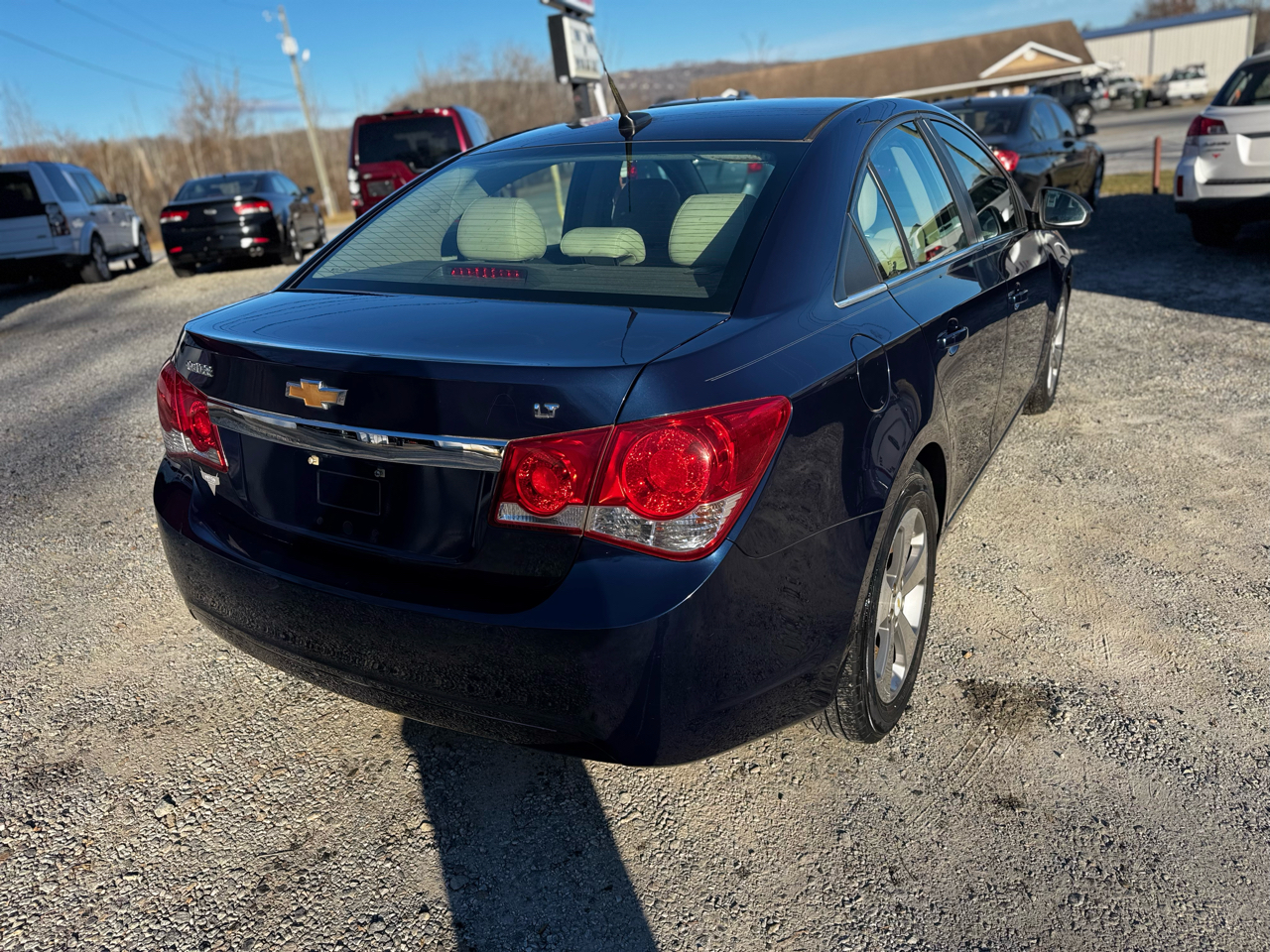 Chevrolet Cruze 4dr Sdn LT w/2LT 2011
