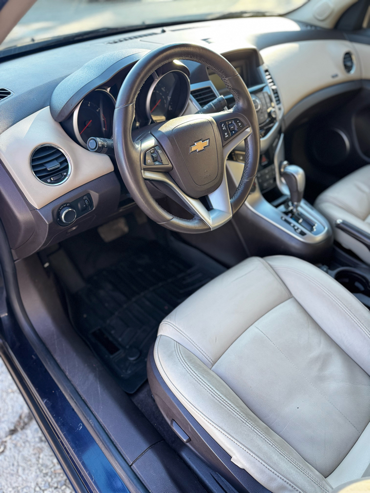 Chevrolet Cruze 4dr Sdn LT w/2LT 2011