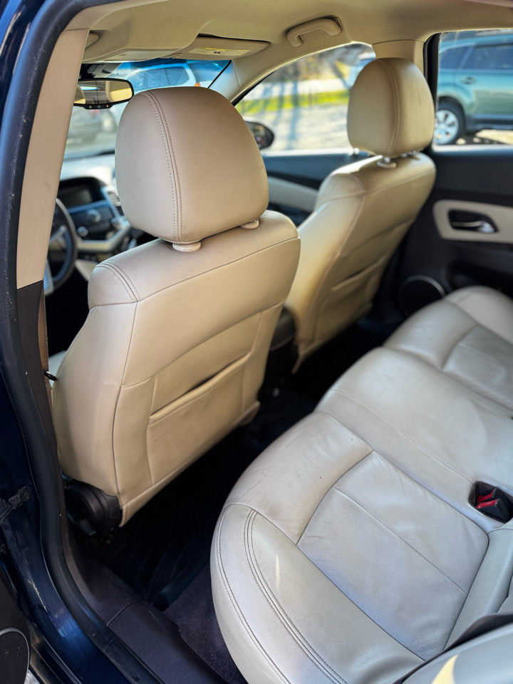 Chevrolet Cruze 4dr Sdn LT w/2LT 2011