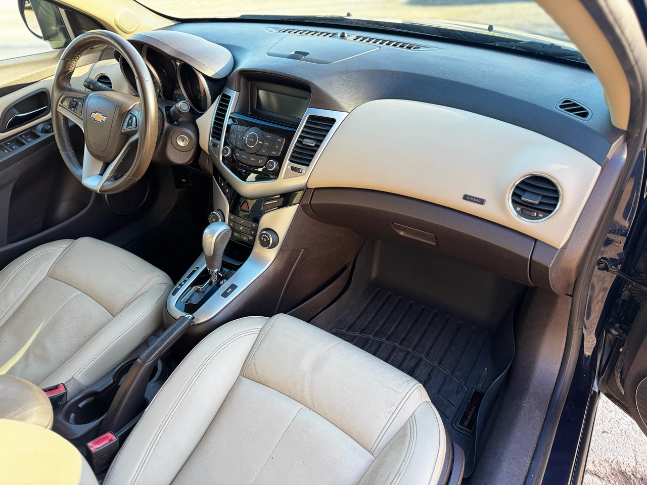 Chevrolet Cruze 4dr Sdn LT w/2LT 2011