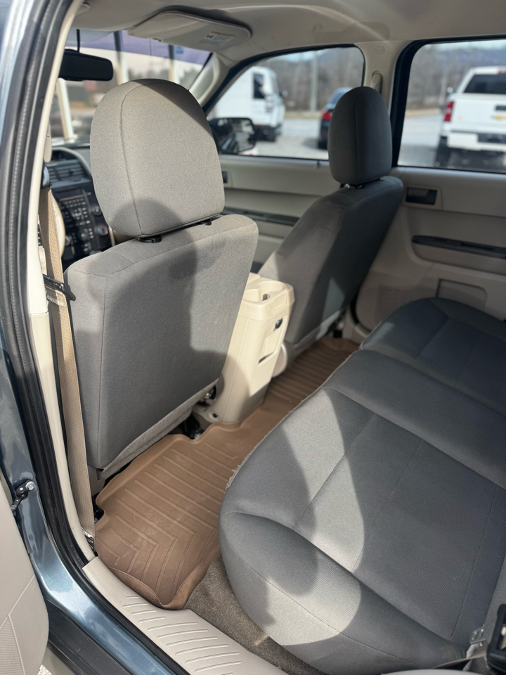 Ford Escape FWD 4dr XLS 2012