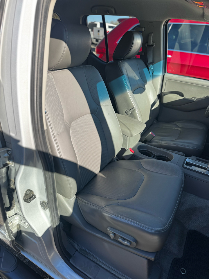 Nissan Frontier 2WD Crew Cab SWB Auto SL 2012