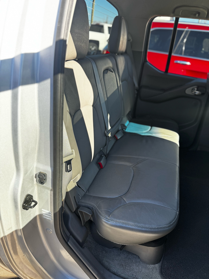 Nissan Frontier 2WD Crew Cab SWB Auto SL 2012