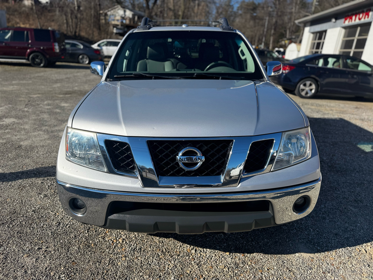 Nissan Frontier 2WD Crew Cab SWB Auto SL 2012