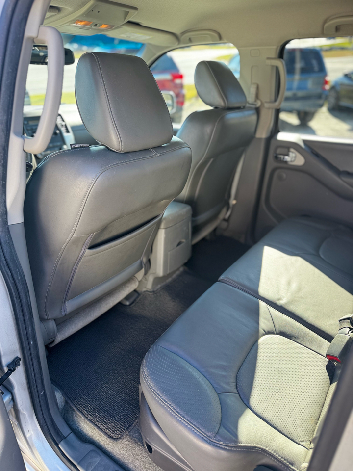 Nissan Frontier 2WD Crew Cab SWB Auto SL 2012