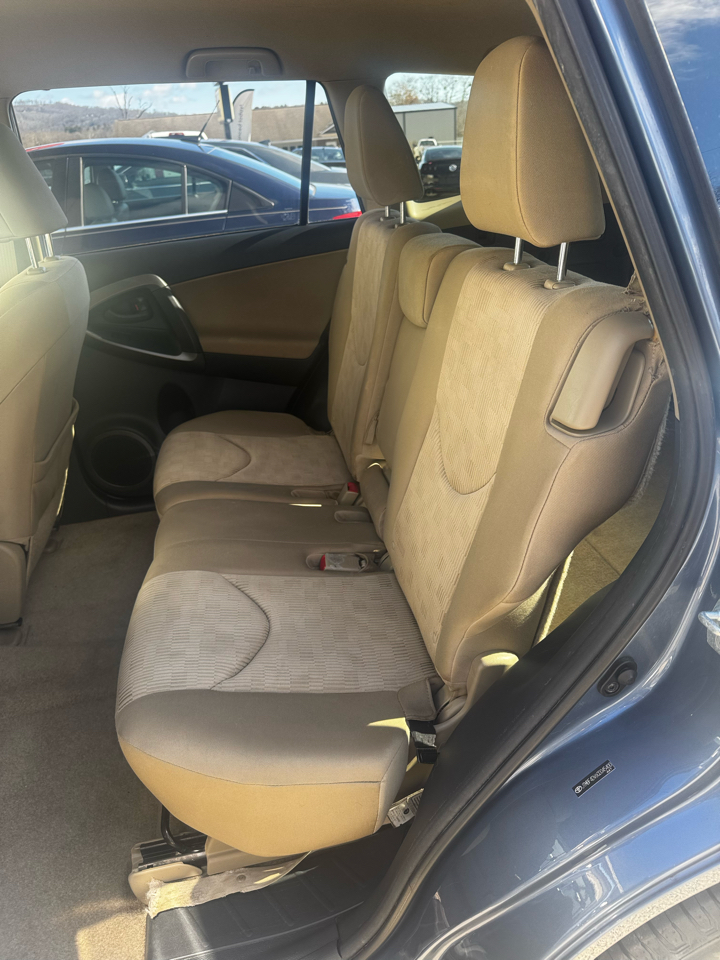 Toyota RAV4 4WD 4dr I4 (Natl) 2012