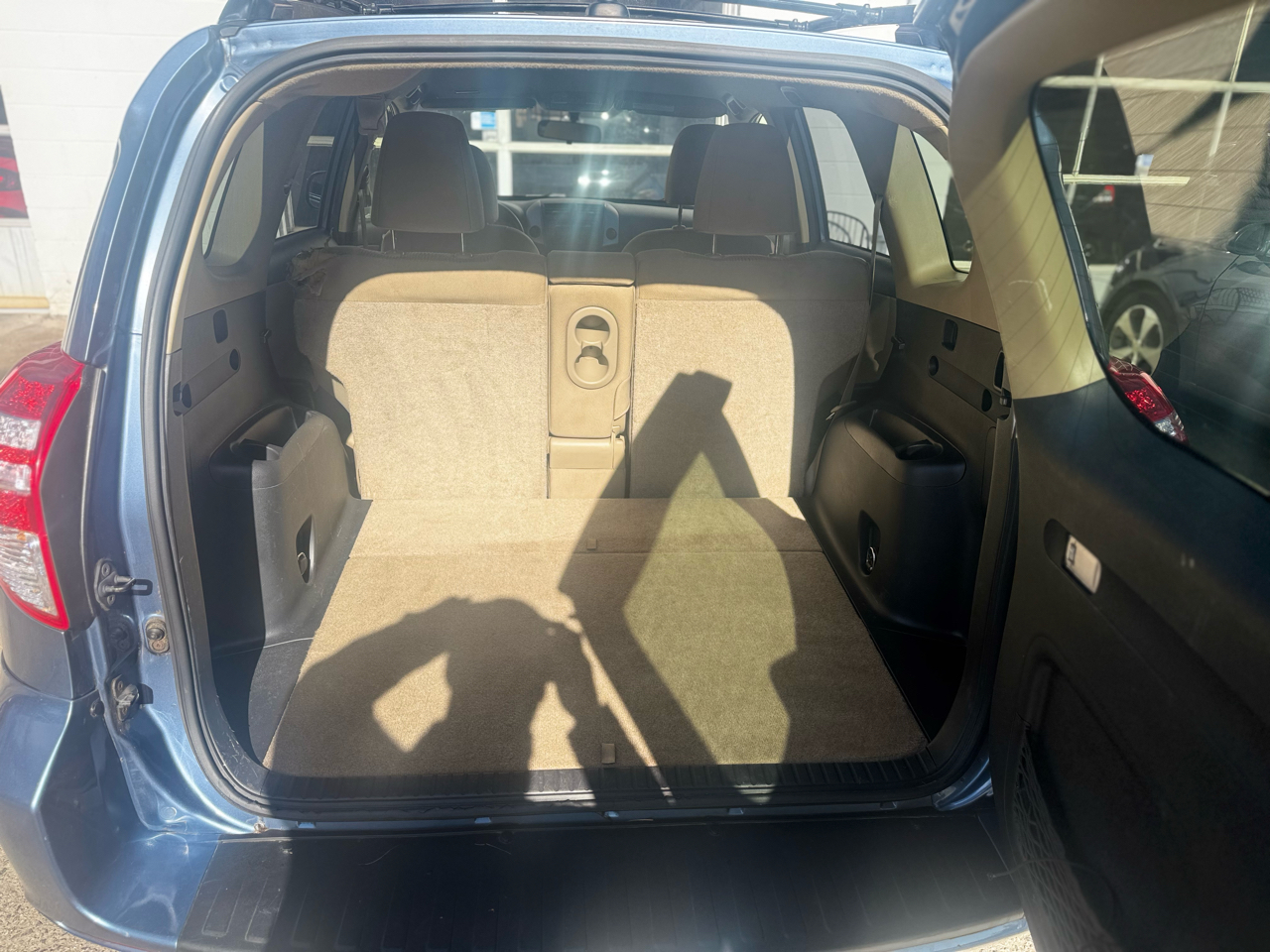 Toyota RAV4 4WD 4dr I4 (Natl) 2012