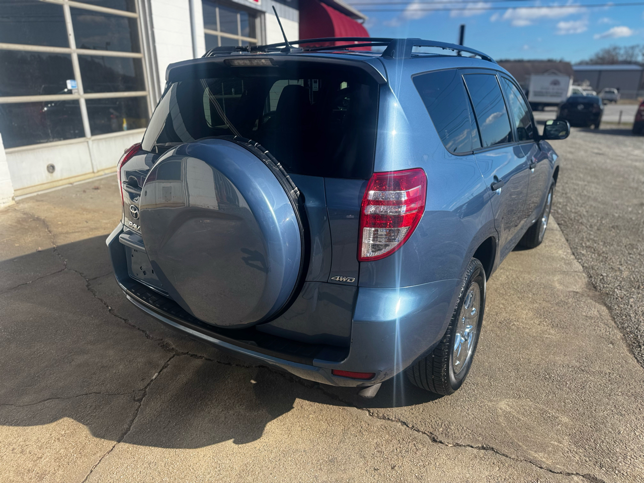 Toyota RAV4 4WD 4dr I4 (Natl) 2012
