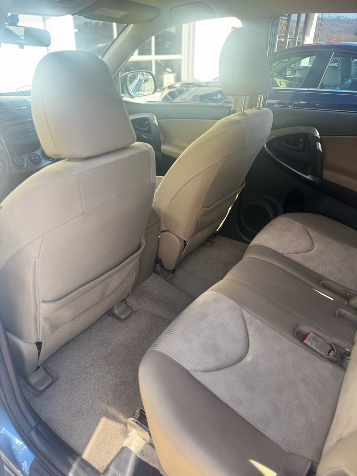 Toyota RAV4 4WD 4dr I4 (Natl) 2012