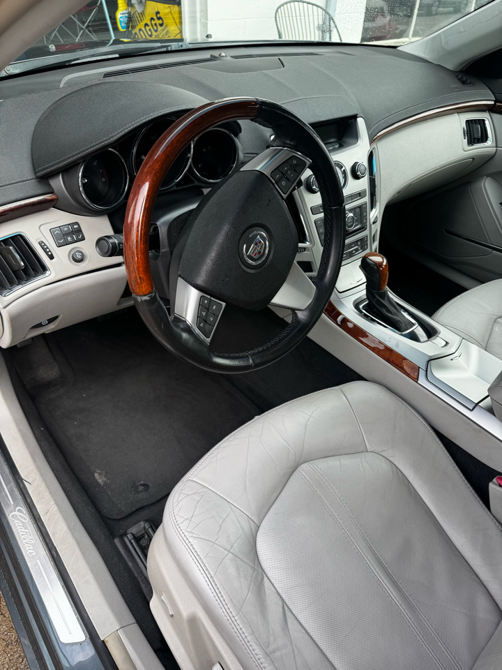 Cadillac CTS Sedan 4dr Sdn 3.0L Luxury RWD 2012