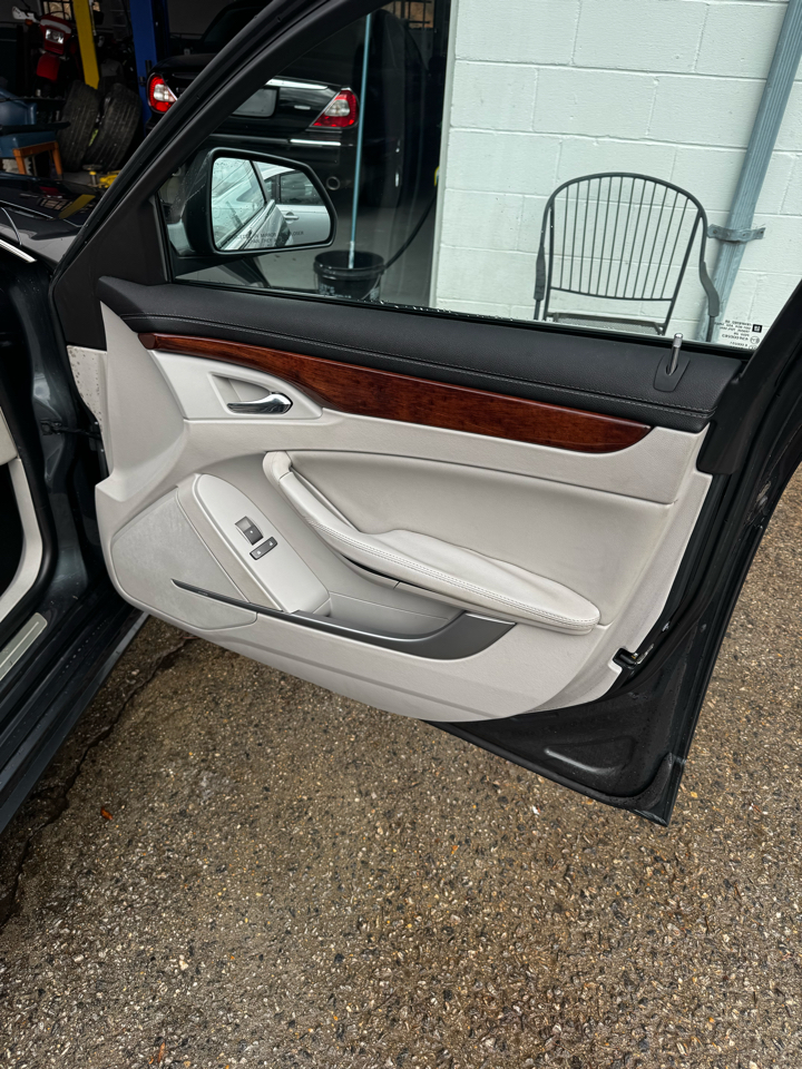 Cadillac CTS Sedan 4dr Sdn 3.0L Luxury RWD 2012