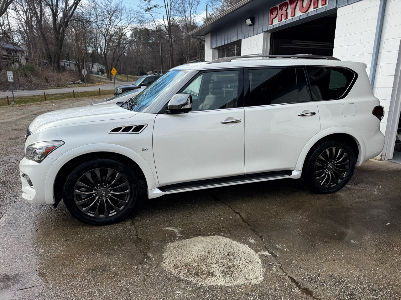 Infiniti QX80 4WD 4dr Limited 2015