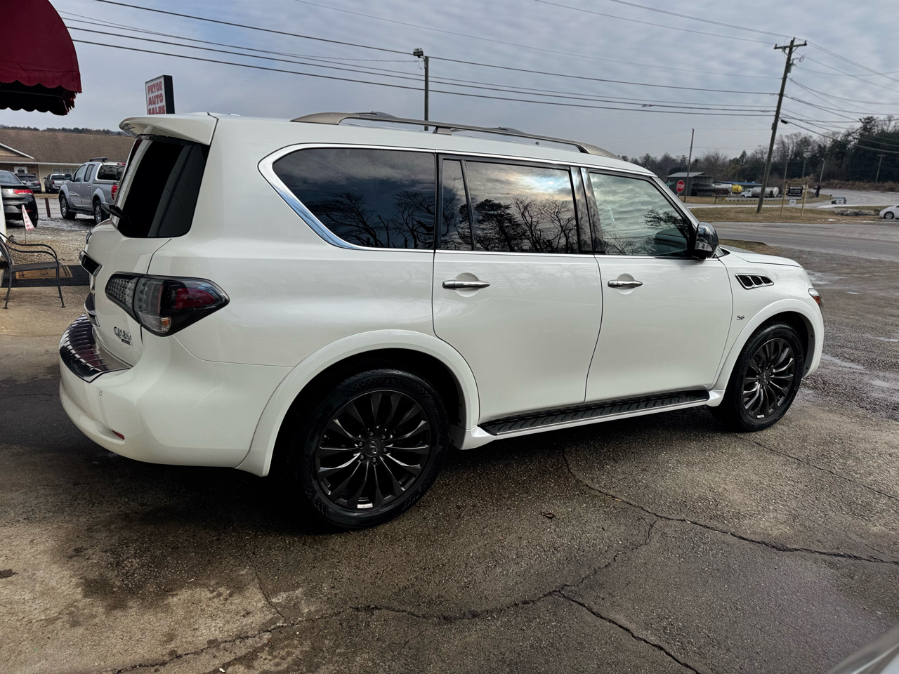 Infiniti QX80 4WD 4dr Limited 2015