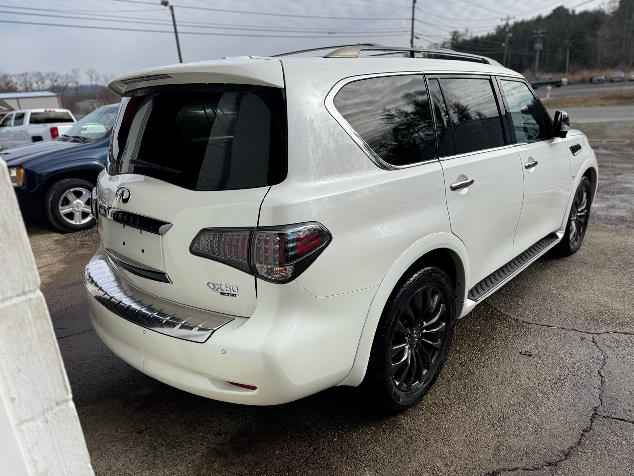 Infiniti QX80 4WD 4dr Limited 2015