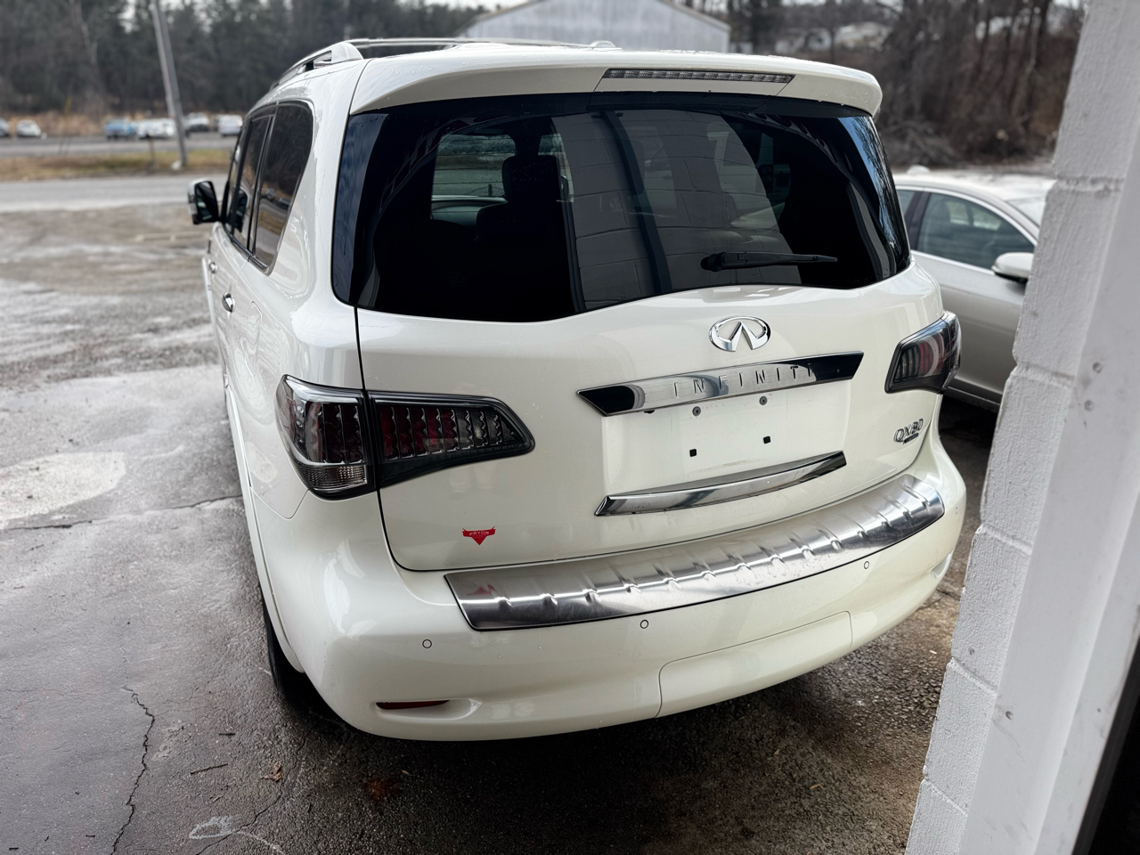Infiniti QX80 4WD 4dr Limited 2015