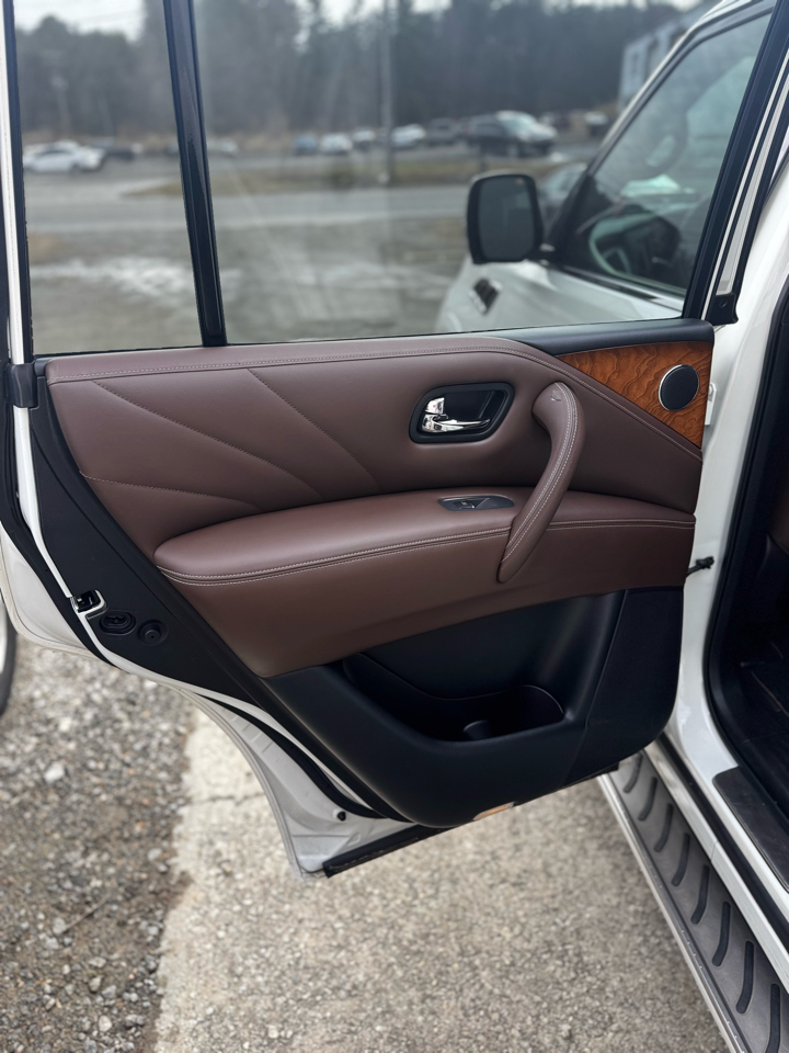 Infiniti QX80 4WD 4dr Limited 2015