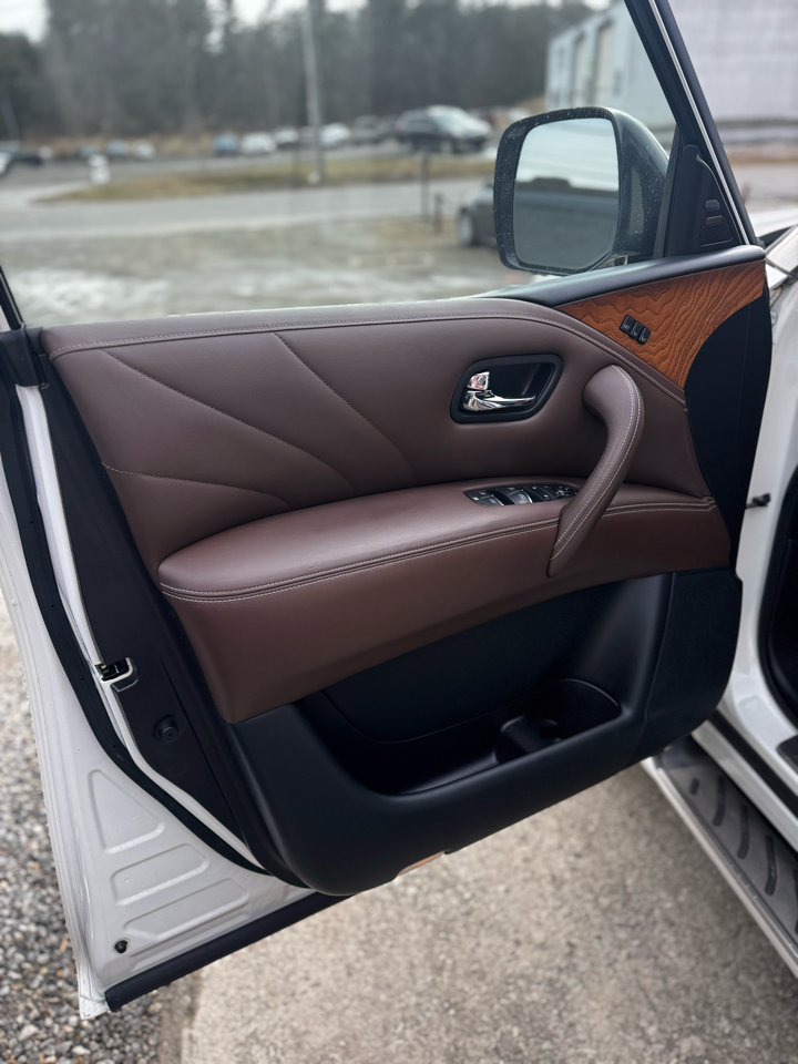 Infiniti QX80 4WD 4dr Limited 2015