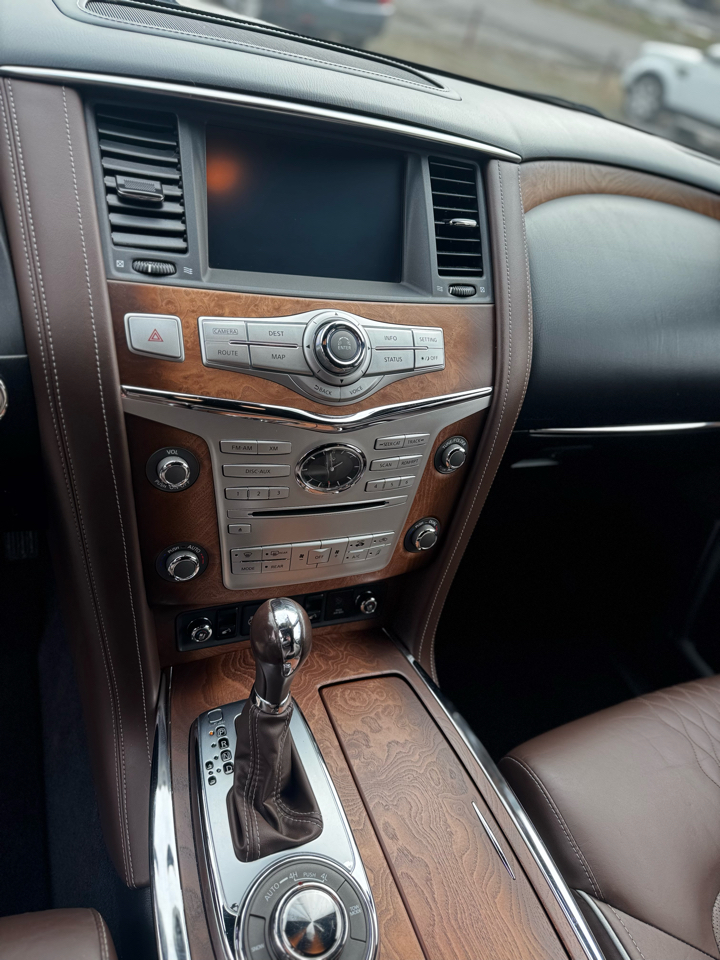 Infiniti QX80 4WD 4dr Limited 2015