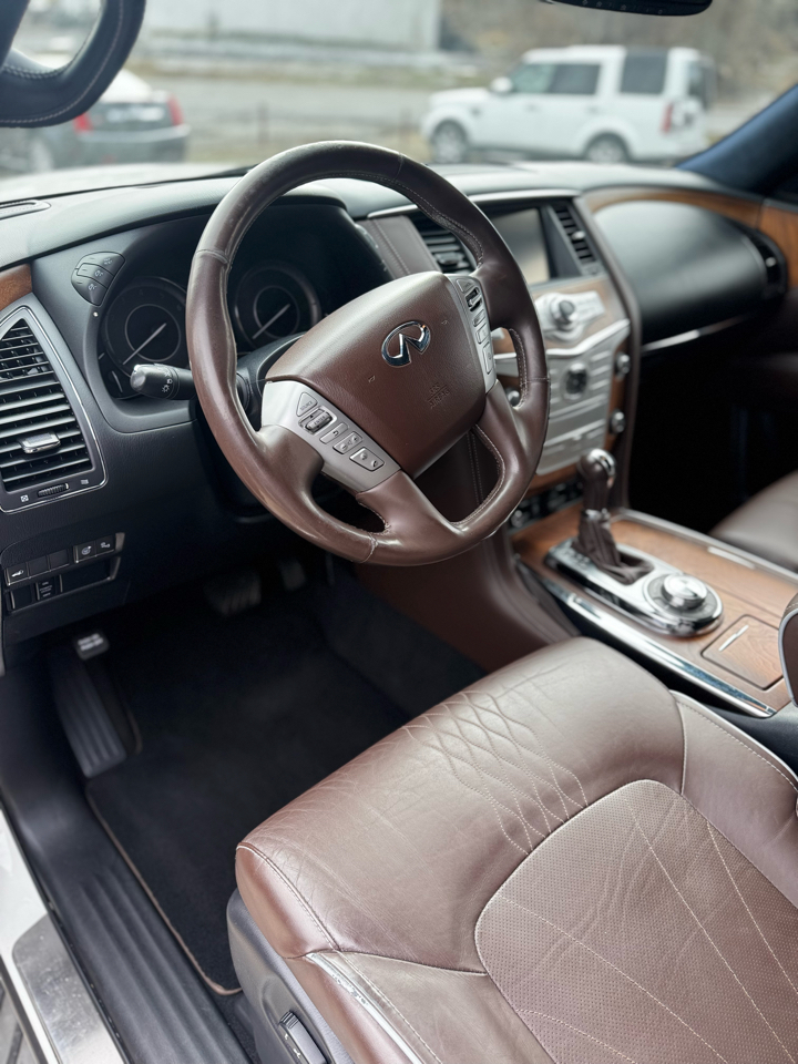 Infiniti QX80 4WD 4dr Limited 2015