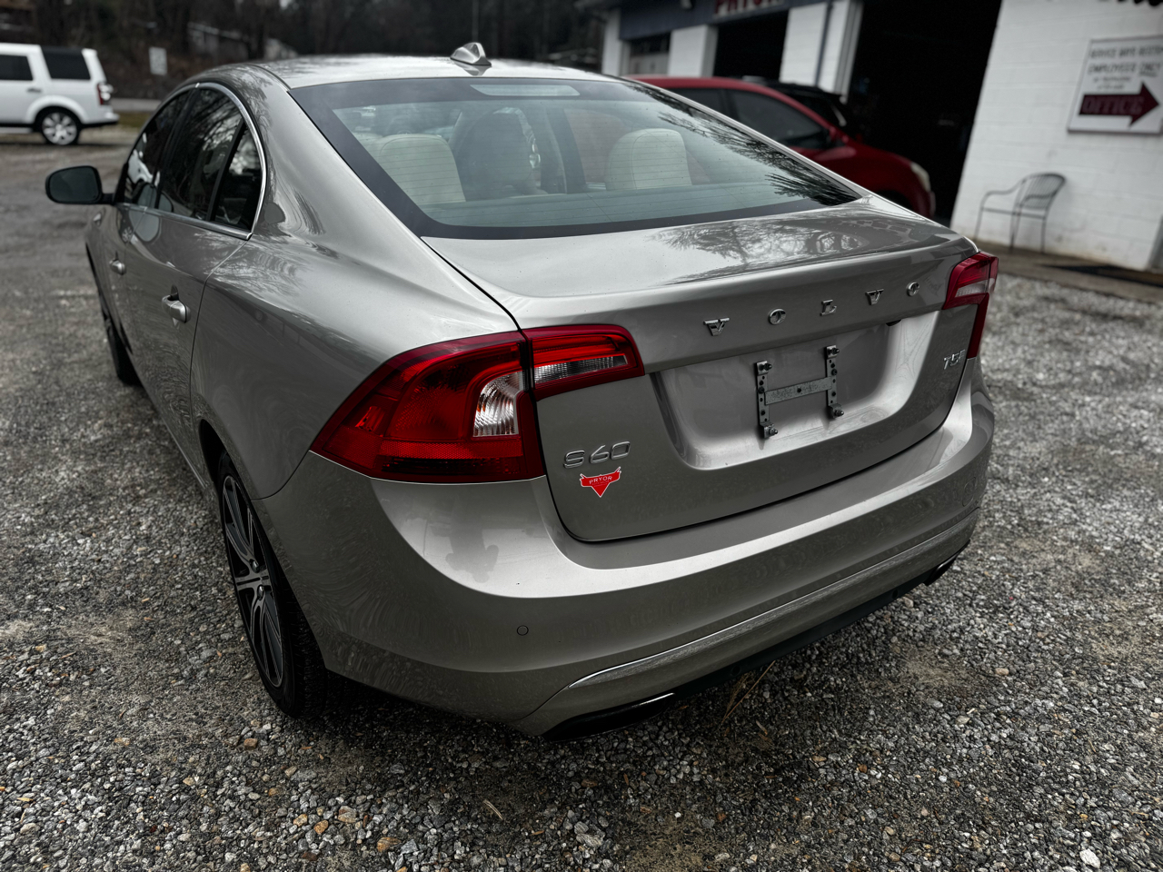 Volvo S60 Inscription 4dr Sdn T5 Drive-E Premier FWD 2016