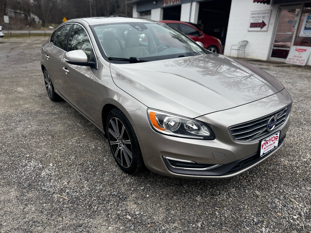 Volvo S60 Inscription 4dr Sdn T5 Drive-E Premier FWD 2016