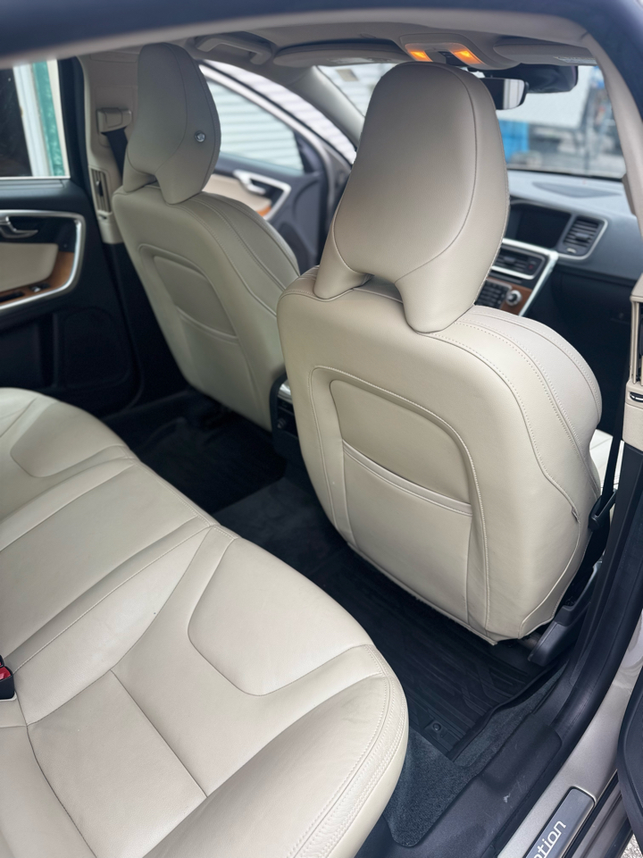 Volvo S60 Inscription 4dr Sdn T5 Drive-E Premier FWD 2016