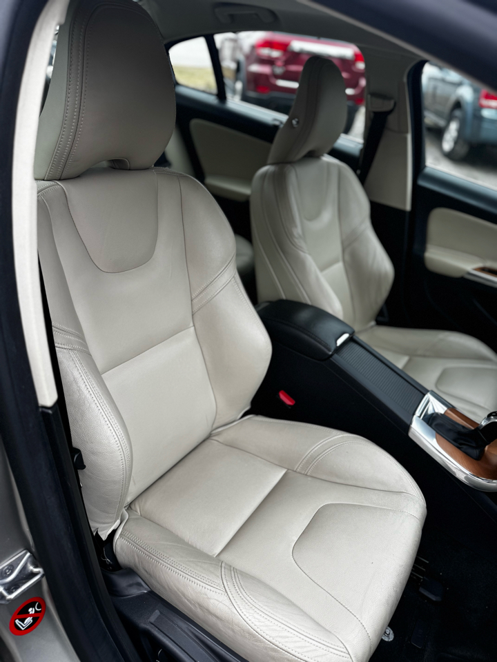 Volvo S60 Inscription 4dr Sdn T5 Drive-E Premier FWD 2016