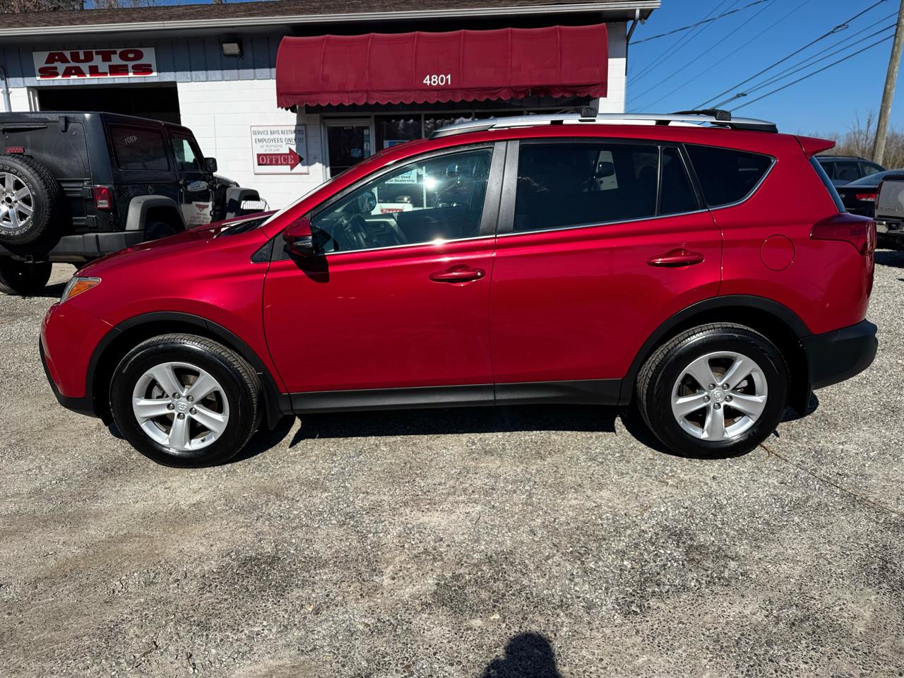 Toyota RAV4 AWD 4dr XLE (Natl) 2013
