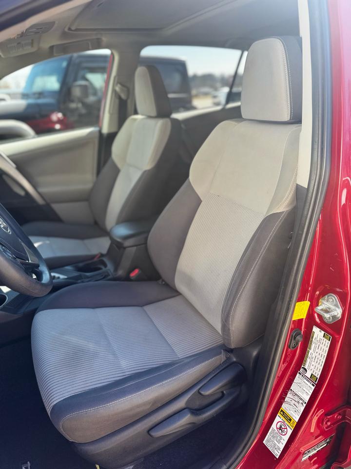 Toyota RAV4 AWD 4dr XLE (Natl) 2013