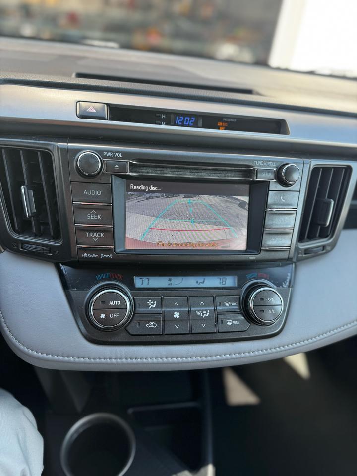 Toyota RAV4 AWD 4dr XLE (Natl) 2013