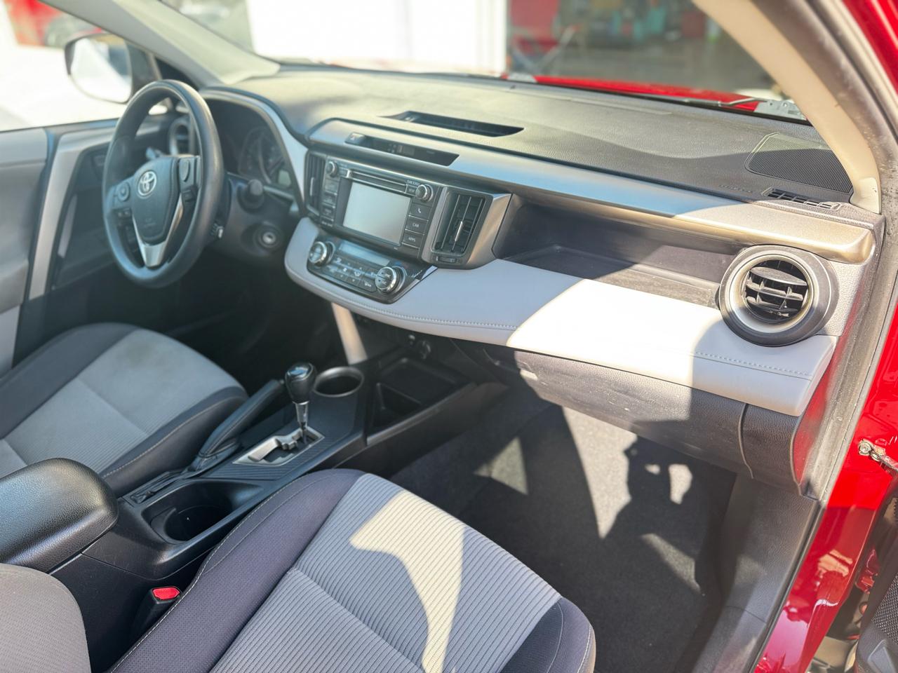 Toyota RAV4 AWD 4dr XLE (Natl) 2013