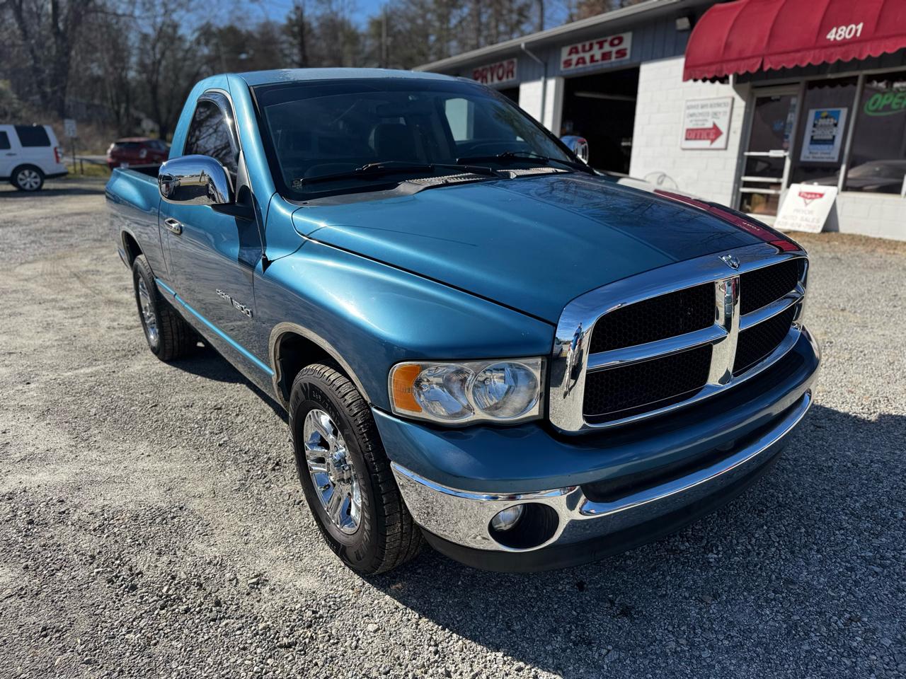 Dodge Ram 1500 2dr Reg Cab 120.5" WB SLT 2004