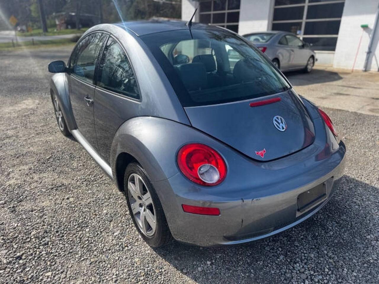 Volkswagen New Beetle Coupe 2dr 2.5L Auto 2006