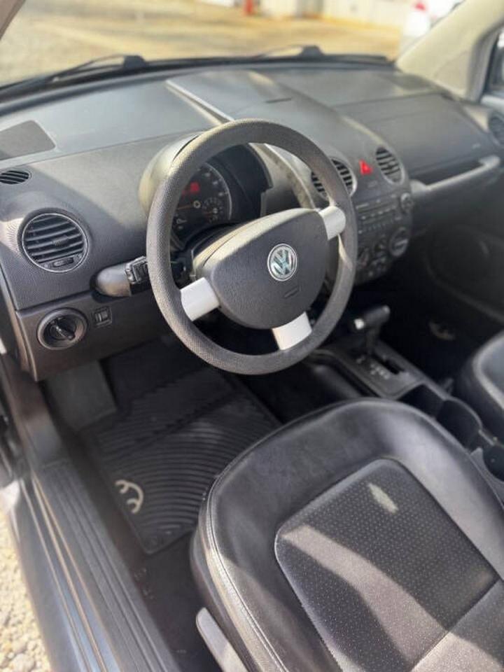 Volkswagen New Beetle Coupe 2dr 2.5L Auto 2006