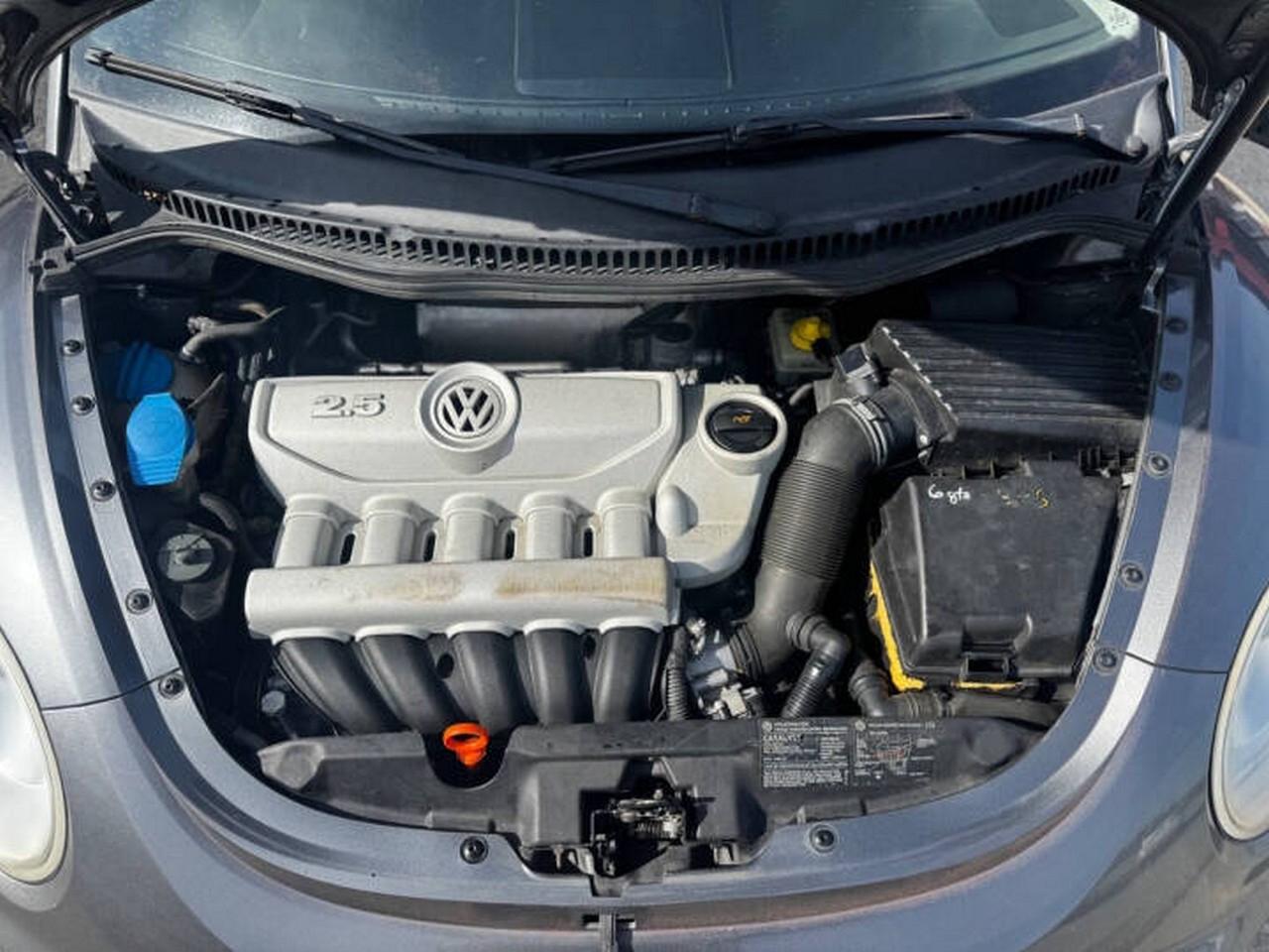 Volkswagen New Beetle Coupe 2dr 2.5L Auto 2006