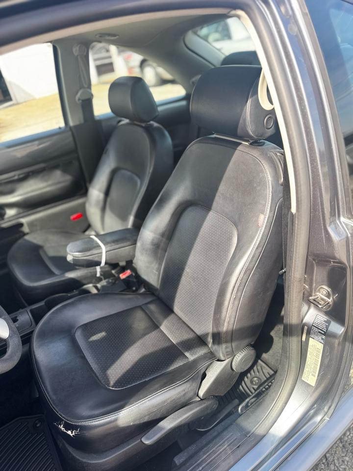 Volkswagen New Beetle Coupe 2dr 2.5L Auto 2006