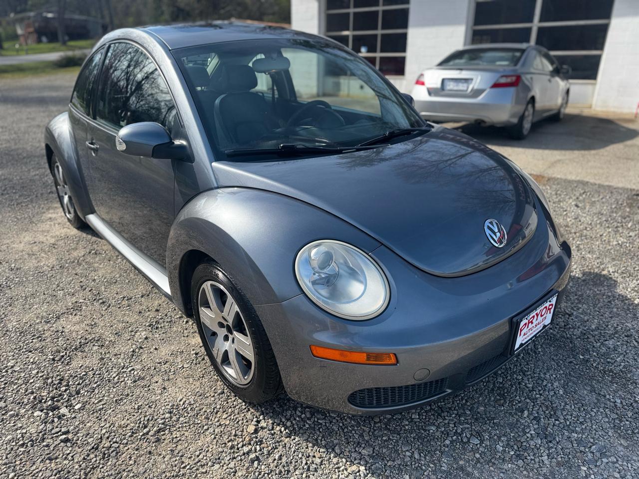 Volkswagen New Beetle Coupe 2dr 2.5L Auto 2006