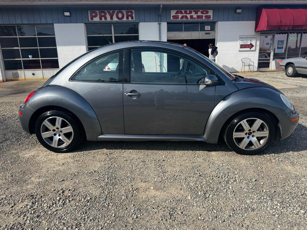 Volkswagen New Beetle Coupe 2dr 2.5L Auto 2006
