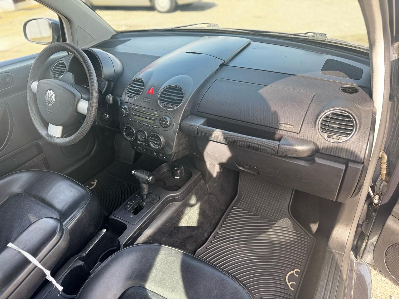 Volkswagen New Beetle Coupe 2dr 2.5L Auto 2006