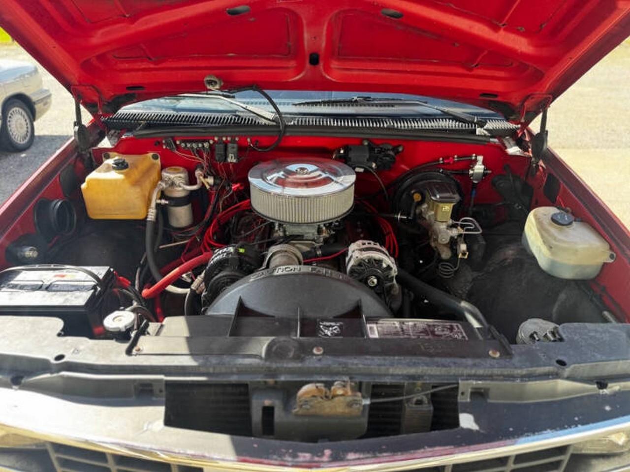 Chevrolet 1/2 Ton Pickups Fleetside 117.5" WB 4WD 1988