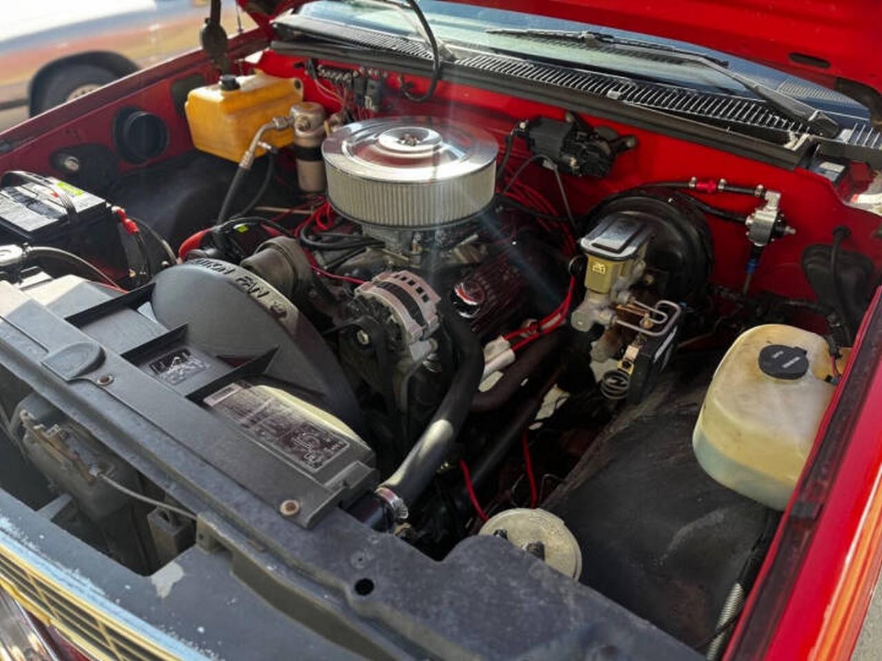 Chevrolet 1/2 Ton Pickups Fleetside 117.5" WB 4WD 1988