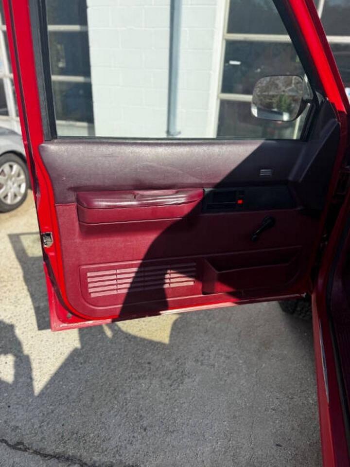 Chevrolet 1/2 Ton Pickups Fleetside 117.5" WB 4WD 1988