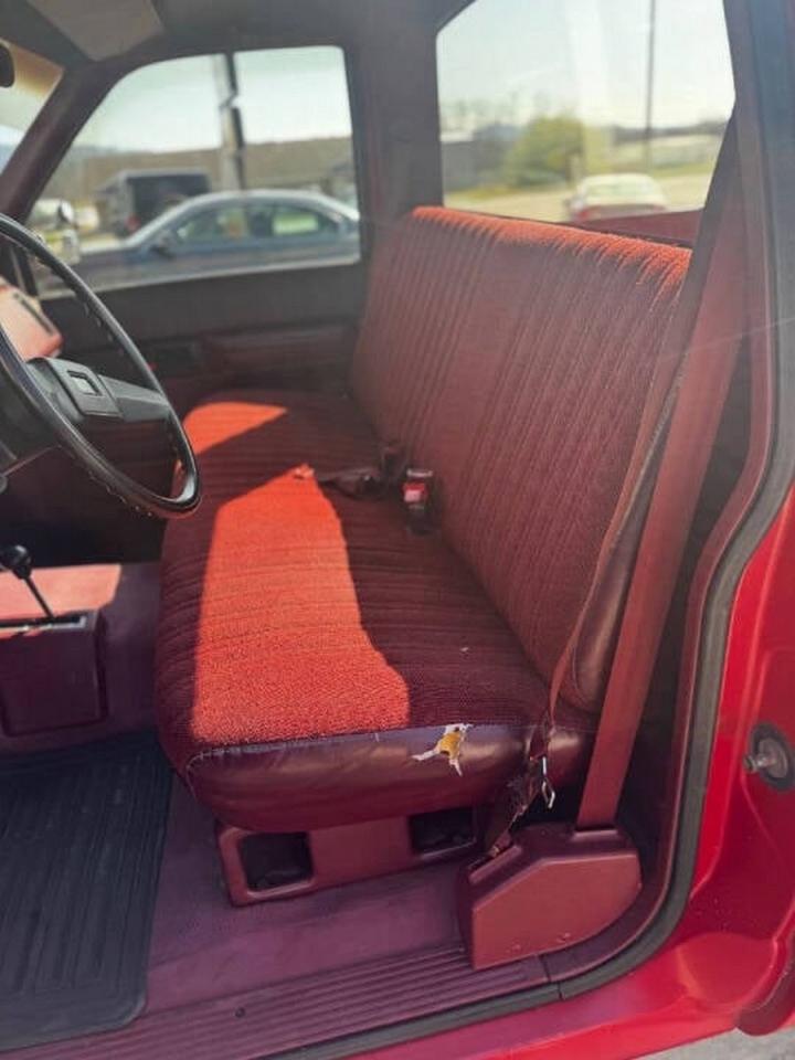 Chevrolet 1/2 Ton Pickups Fleetside 117.5" WB 4WD 1988