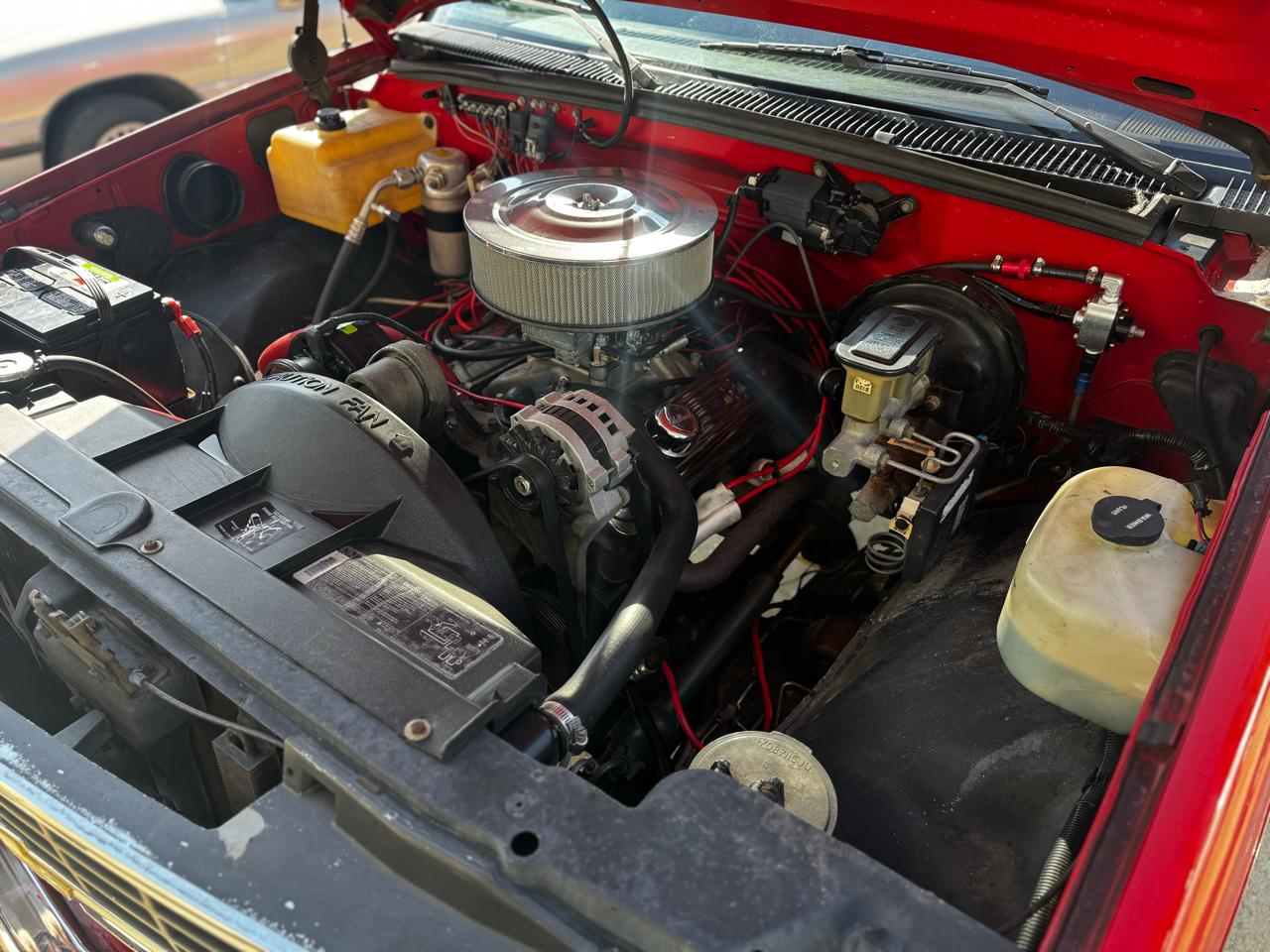 Chevrolet 1/2 Ton Pickups Fleetside 117.5" WB 4WD 1988