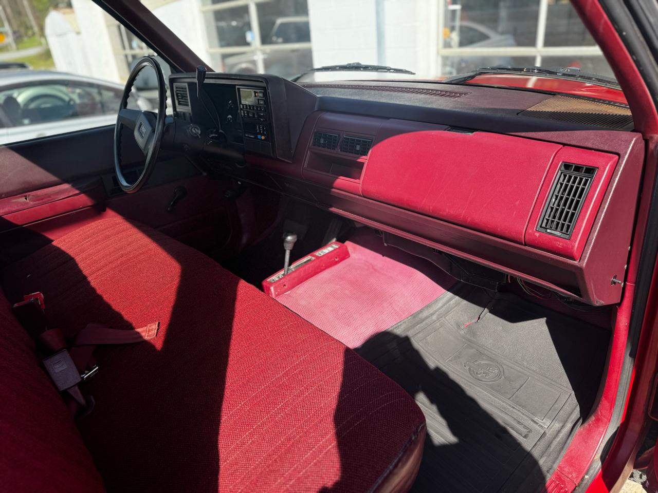 Chevrolet 1/2 Ton Pickups Fleetside 117.5" WB 4WD 1988