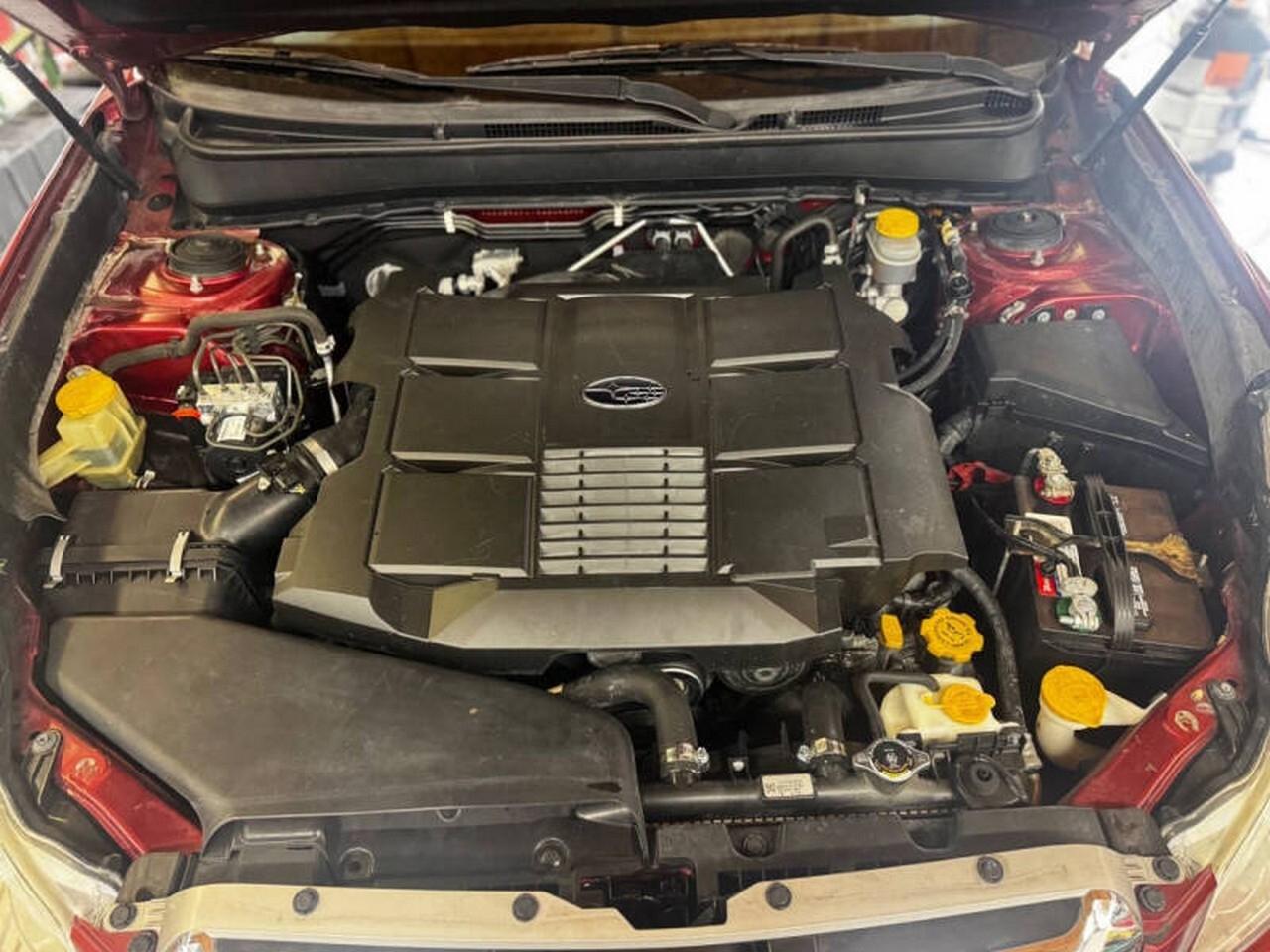 Subaru Outback 4dr Wgn H6 Auto 3.6R Limited 2014