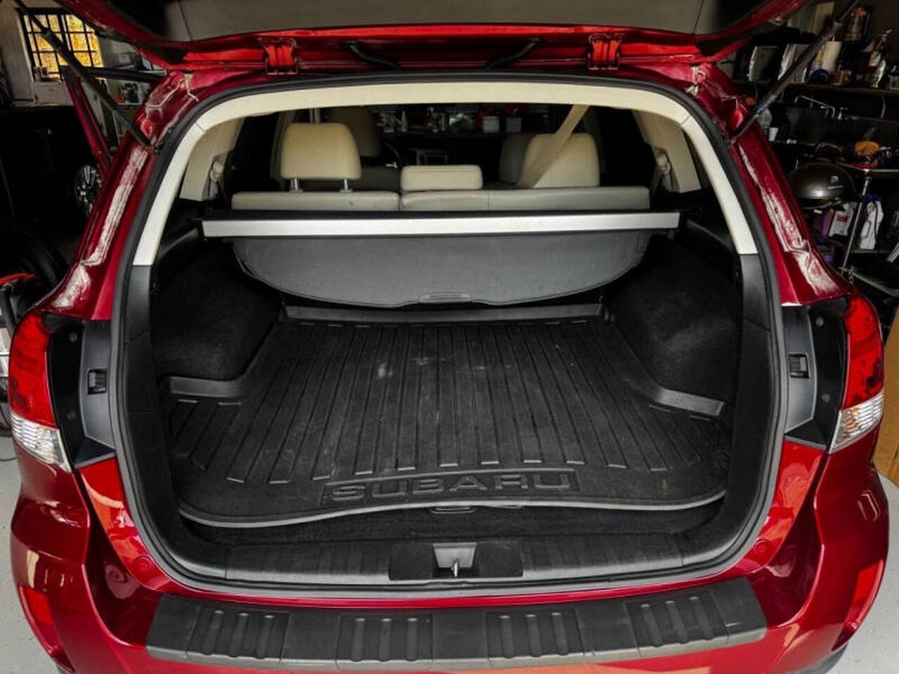 Subaru Outback 4dr Wgn H6 Auto 3.6R Limited 2014