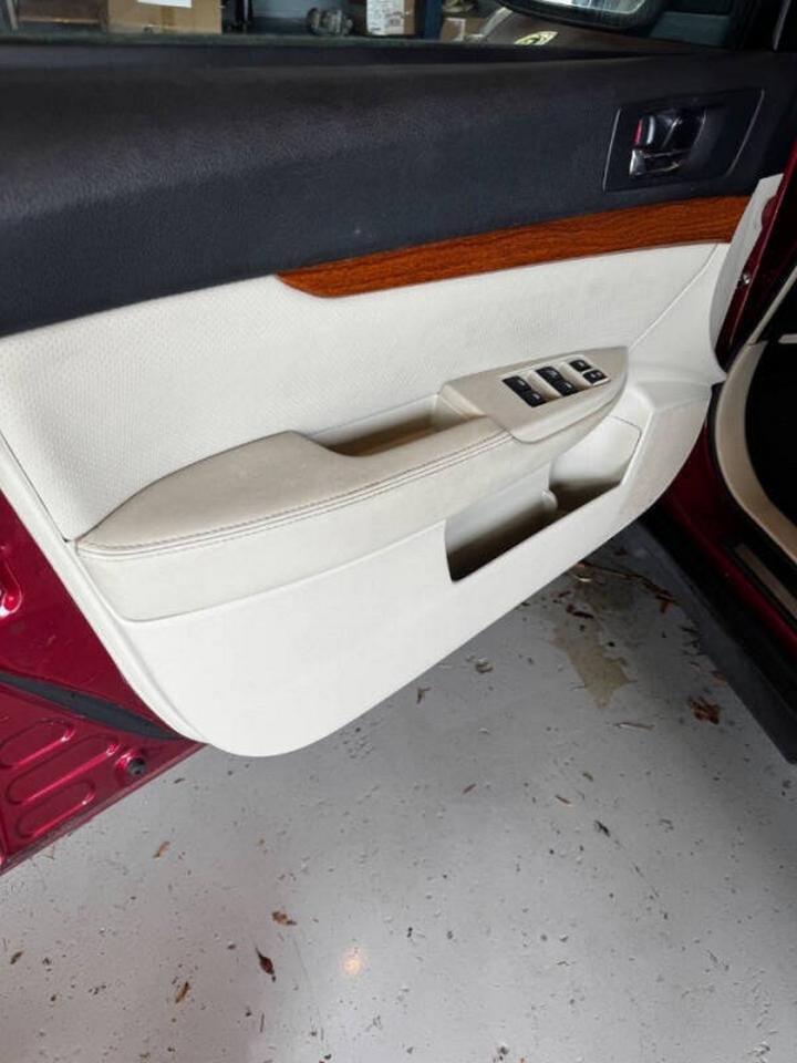 Subaru Outback 4dr Wgn H6 Auto 3.6R Limited 2014