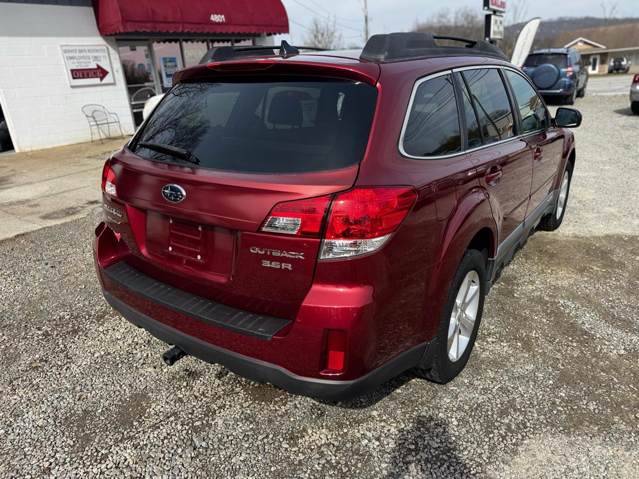 Subaru Outback 4dr Wgn H6 Auto 3.6R Limited 2014